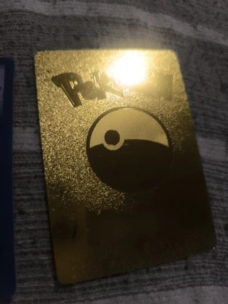 Cartas Pokémon Pyroar y Gyarados V