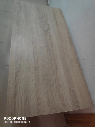 Mesa elevable madera y blanca