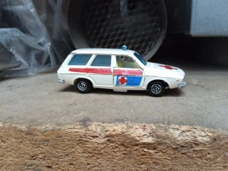 Guisval Renault 12 Ambulancia
