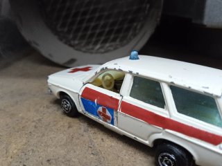 Guisval Renault 12 Ambulancia