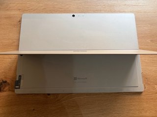 Microsoft surface pro 5
