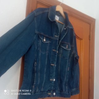 Cazadora tejana azul Talla S,pero es como una M