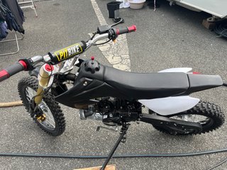Pit Bike Motocross Negra y Dorada