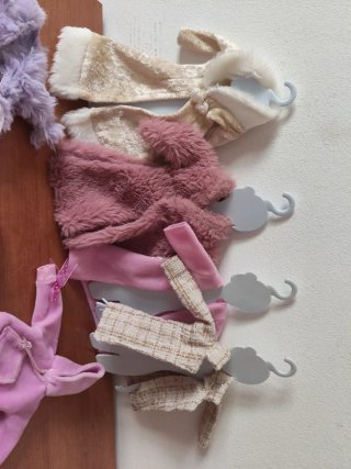 Lote ropa Barbie. Abrigos