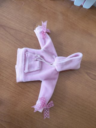 Lote ropa Barbie. Abrigos