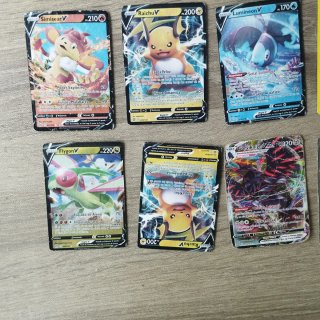 Carta Pokémon Arceus V 220 PS Y más cartas