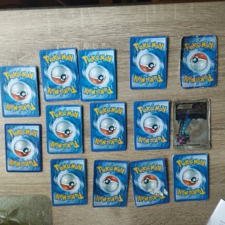 Carta Pokémon Arceus V 220 PS Y más cartas