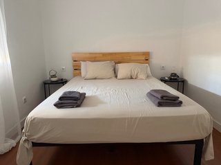 Cama Matrimonio Madera y metal. 150x200