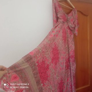 Vestido estampado rosa y rojo,y en verde,el pack 2