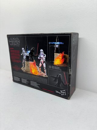 Figura Star Wars Black Series – Kylo Ren en Jakku