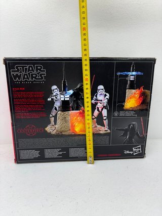 Figura Star Wars Black Series – Kylo Ren en Jakku