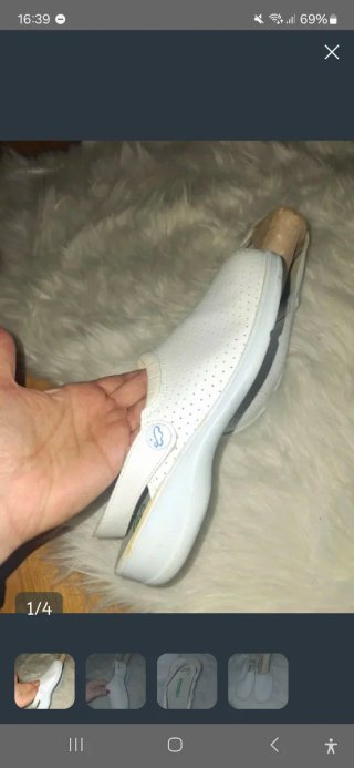 Zuecos sanitarios de piel
