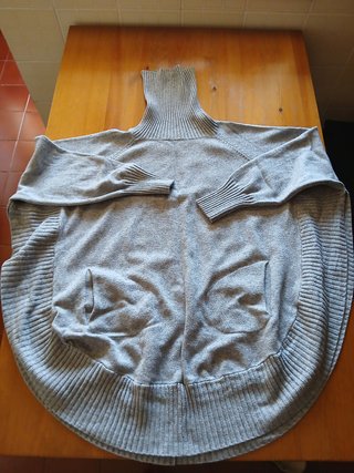Camisola Gola Alta Oversize Cinza