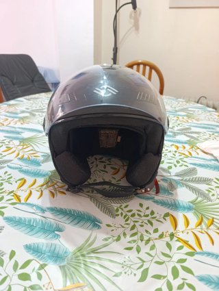 Casco de moto negro (Talla M-L)
