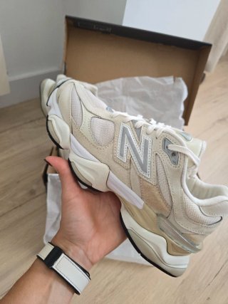 New Balance 9060 Beige/Blanco