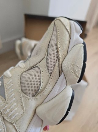 New Balance 9060 Beige/Blanco