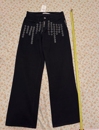 Pantalones Nícoli negros con tachuelas