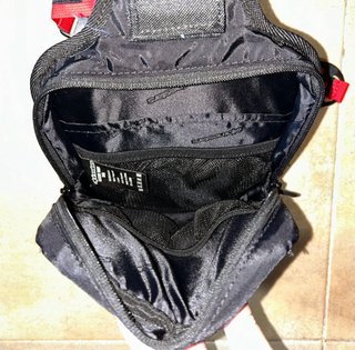 Pernera Alpinestars negra y roja