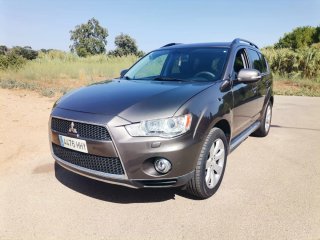 Mitsubishi Outlander 4x4 7 PLAZAS.BOLA REMOLQUE