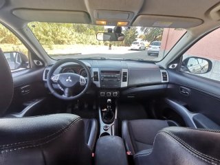 Mitsubishi Outlander 4x4 7 PLAZAS.BOLA REMOLQUE