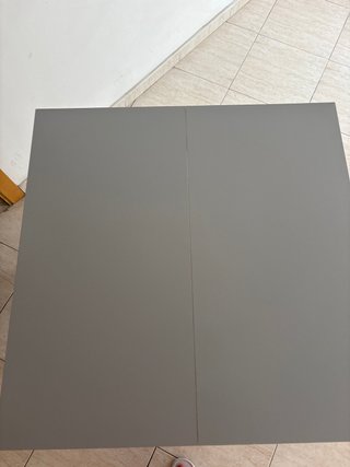 Mesa de cocina plegable gris