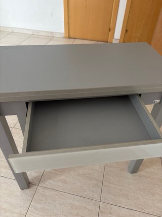 Mesa de cocina plegable gris