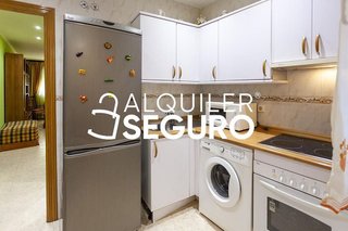 Piso en alquiler en Valdeacederas en Madrid