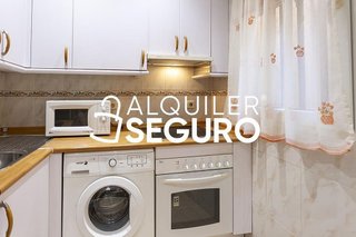Piso en alquiler en Valdeacederas en Madrid