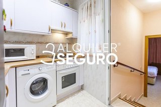 Piso en alquiler en Valdeacederas en Madrid