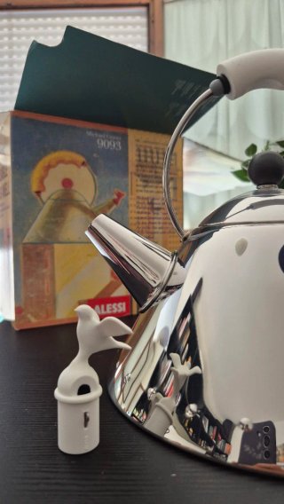 Bollitore Alessi Michael Graves 9093 bianco