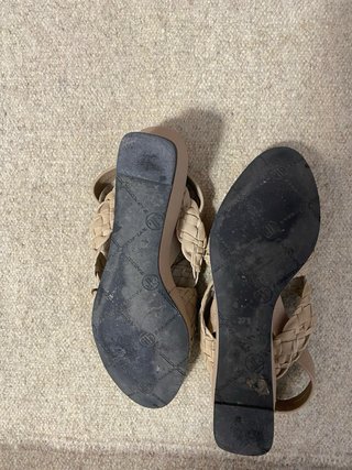 Sandalias de piel Farrutx beige claro
