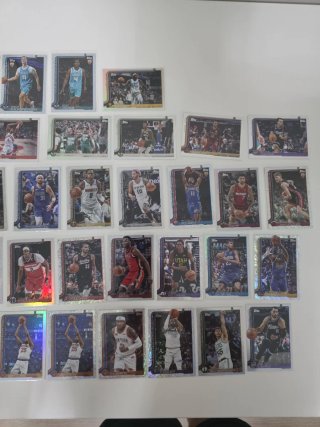 Lote 40 Cartas Topps NBA 2025-26 Paralelas