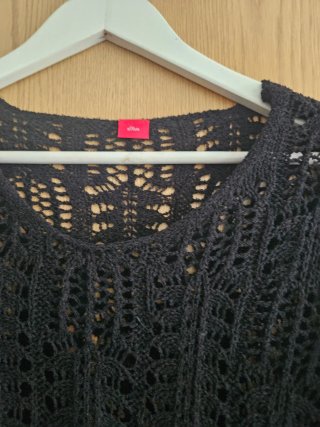 Jersey s.Oliver calado negro.