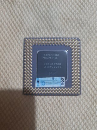 Procesador Intel Pentium MMX 200MHz Cerámico