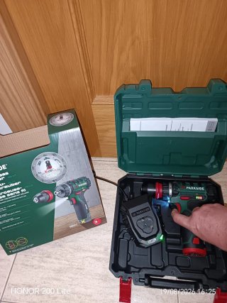 Taladro atornillador Parkside+Batería+ cargador