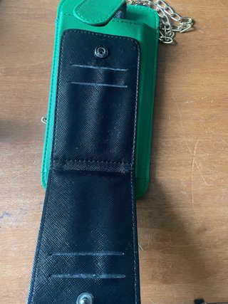 Funda bandolera Prada para el móvil