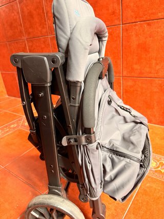 Silla de paseo bebé gris sin uso