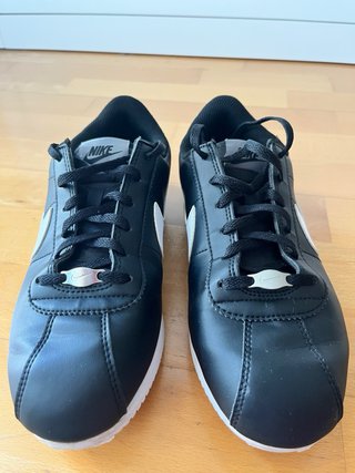 Zapatillas Nike Cortez Negras y Blancas
