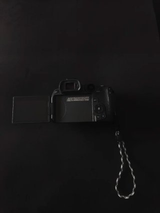 Canon EOS R7 Cámara Digital. 1 año uso Garantía