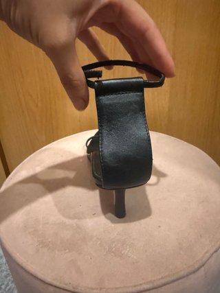 Sandalias Zara Tacón Bajo Negro