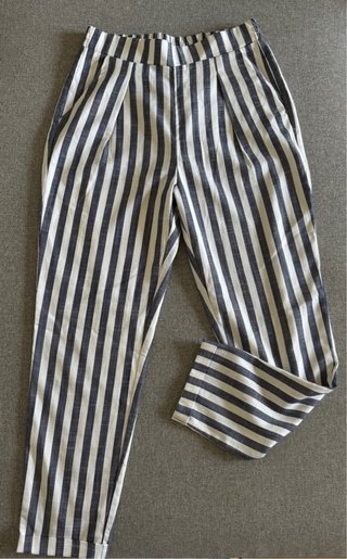 Pantalón rayas azul y blanco