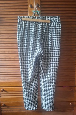 Pantalón estampado con calavera T.XL