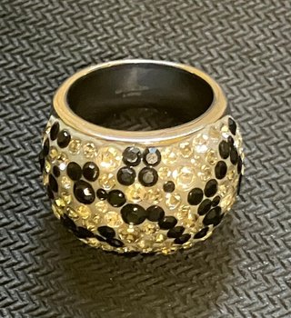 Anello acciaio pietre sintetiche nero argento