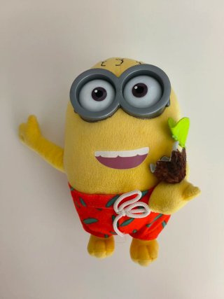 Peluche Minion Verano