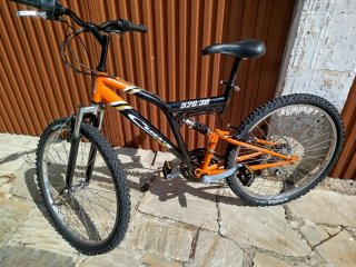 Bicicleta restaurada de montaña Cups 520 pro.