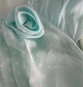 Vestido verde con flores