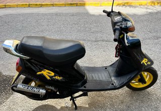 Yamaha Jog R Negra y Amarilla