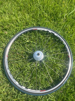 Rueda de carretera con cassette