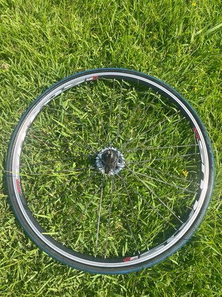Rueda de carretera con cassette
