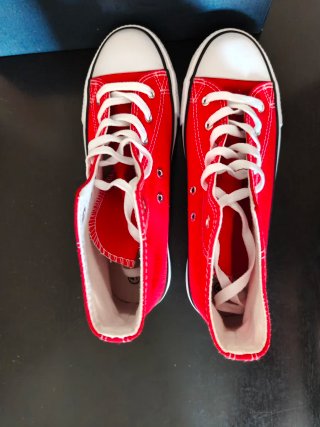 Zapatillas rojas talla 41 nuevas a estrenar unisex